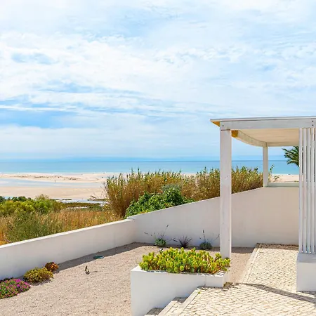 Casa Do Levante - 2 Bedroom, Ocean View * Morgadinha