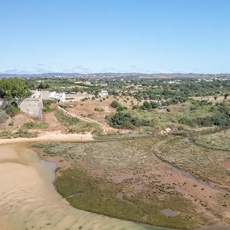 Casa Do Levante - 2 Bedroom, Ocean View Ferienhaus *