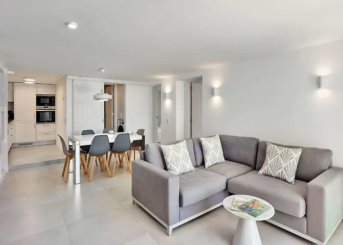 Casa Do Levante - 2 Bedroom, Ocean View 別荘 *