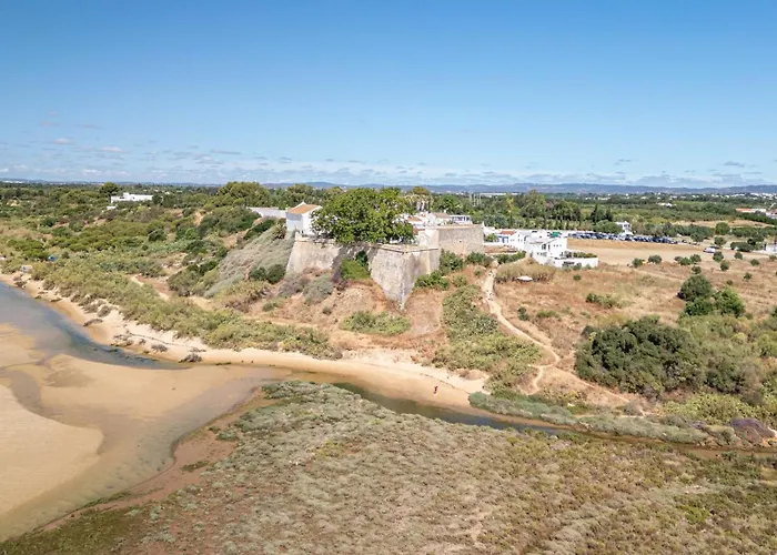 Casa Do Levante - 2 Bedroom, Ocean View 別荘 *